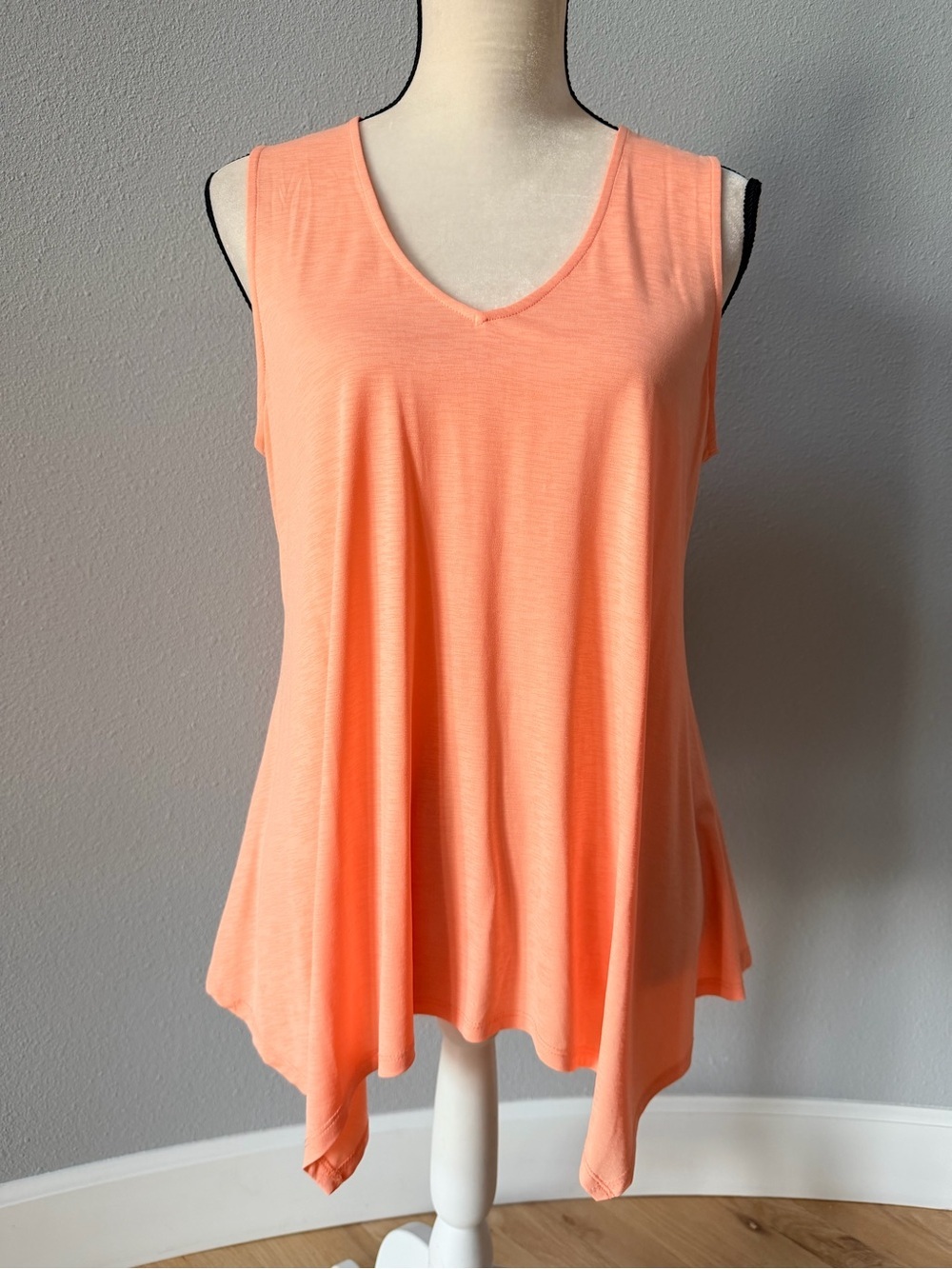 Adrianna Papell Coral Knit Swing Tank Top Pointed Hem V-Neck Large